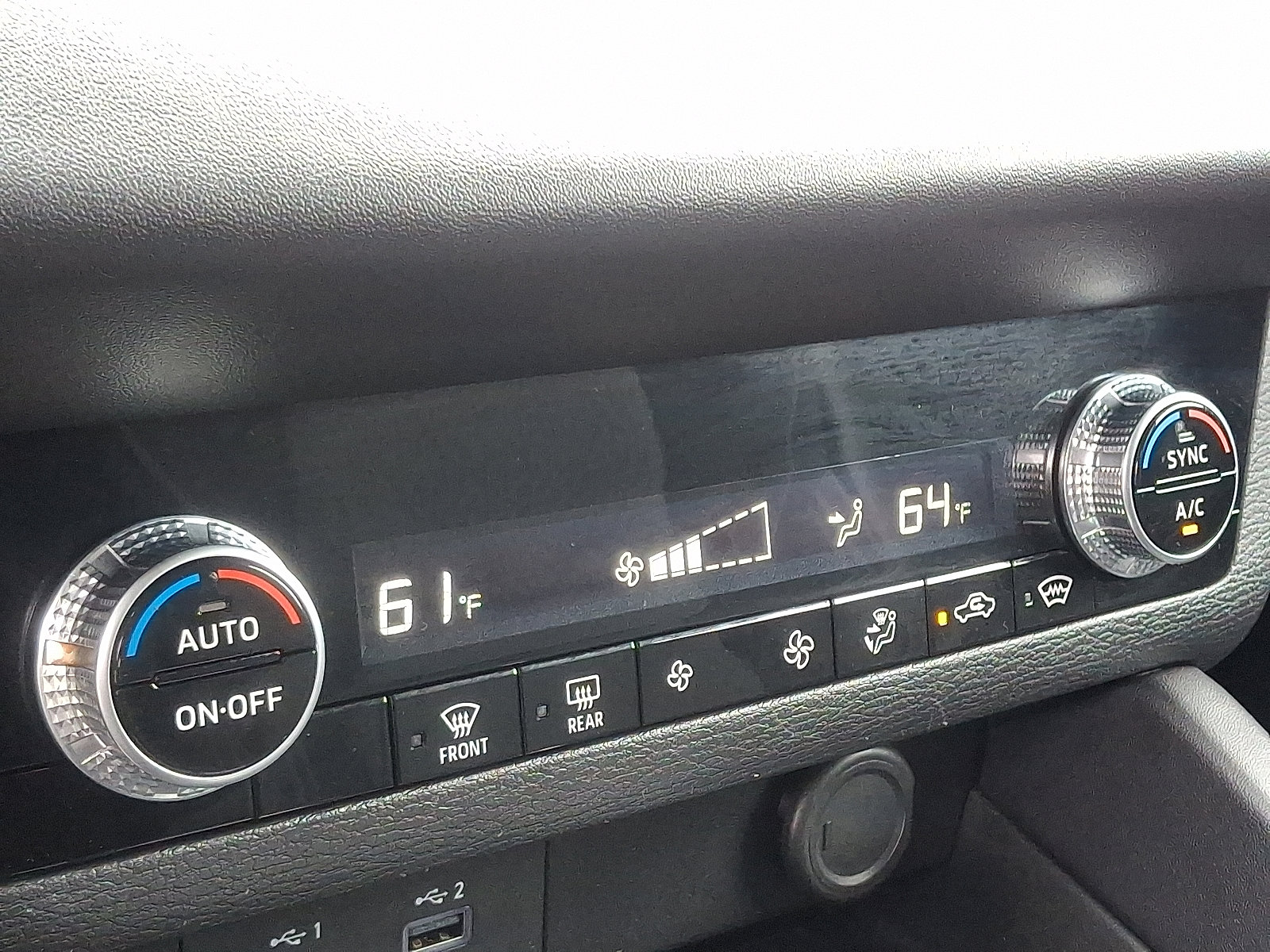 Used 2024 Mitsubishi Outlander ES image 15