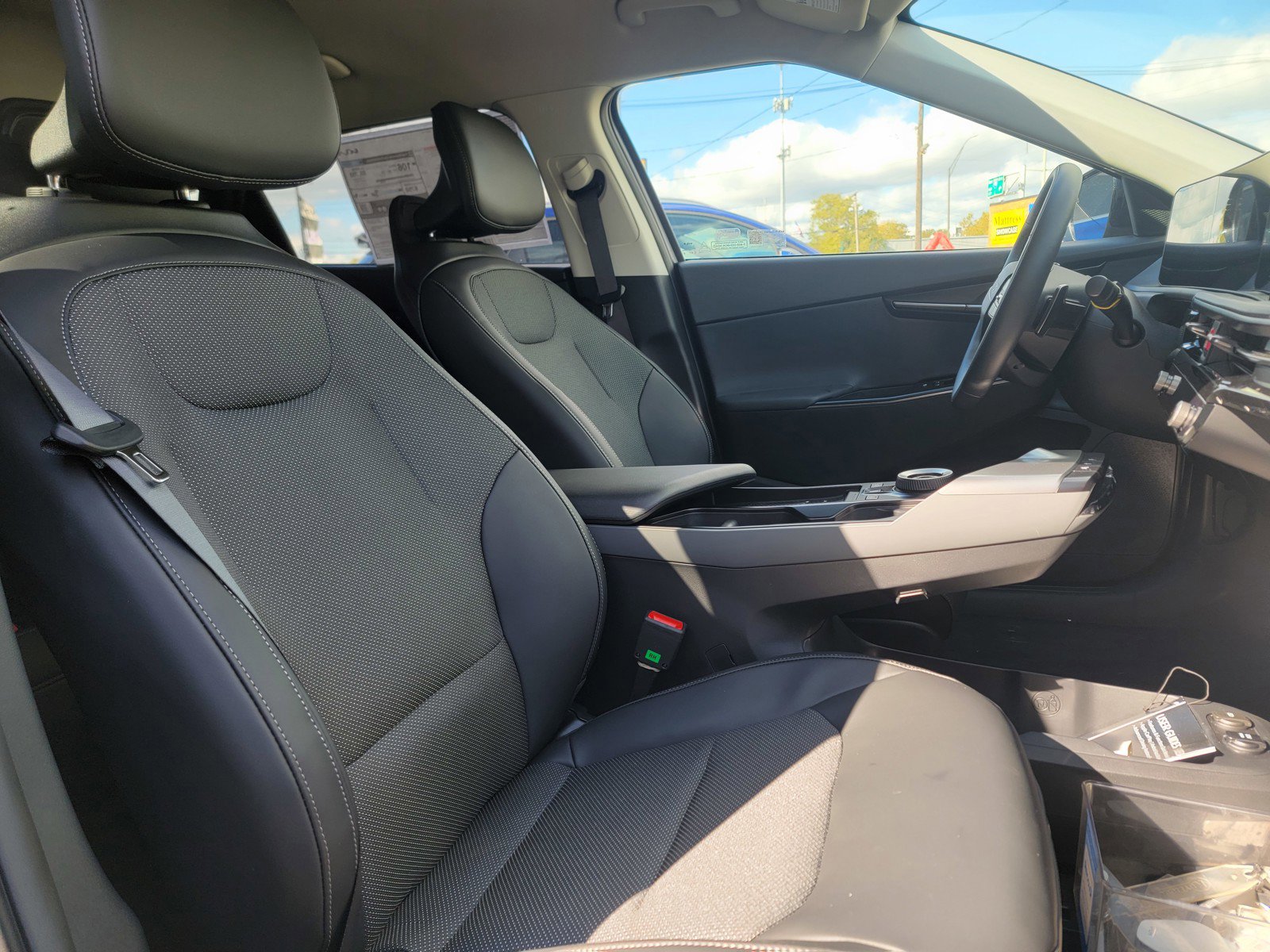 New 2025 Kia EV6 Light w/ Light LR Technology Package image 19