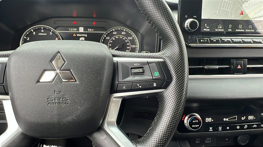 Used 2024 Mitsubishi Outlander SE image 30