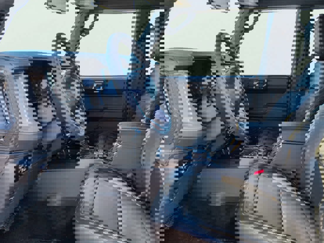 New 2026 Ford Bronco Outer Banks w/ Sasquatch Package image 9