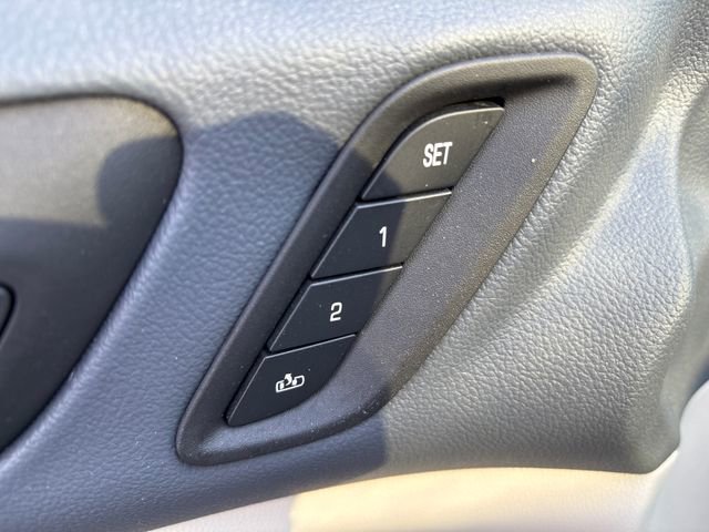 Used 2023 GMC Acadia Denali image 14