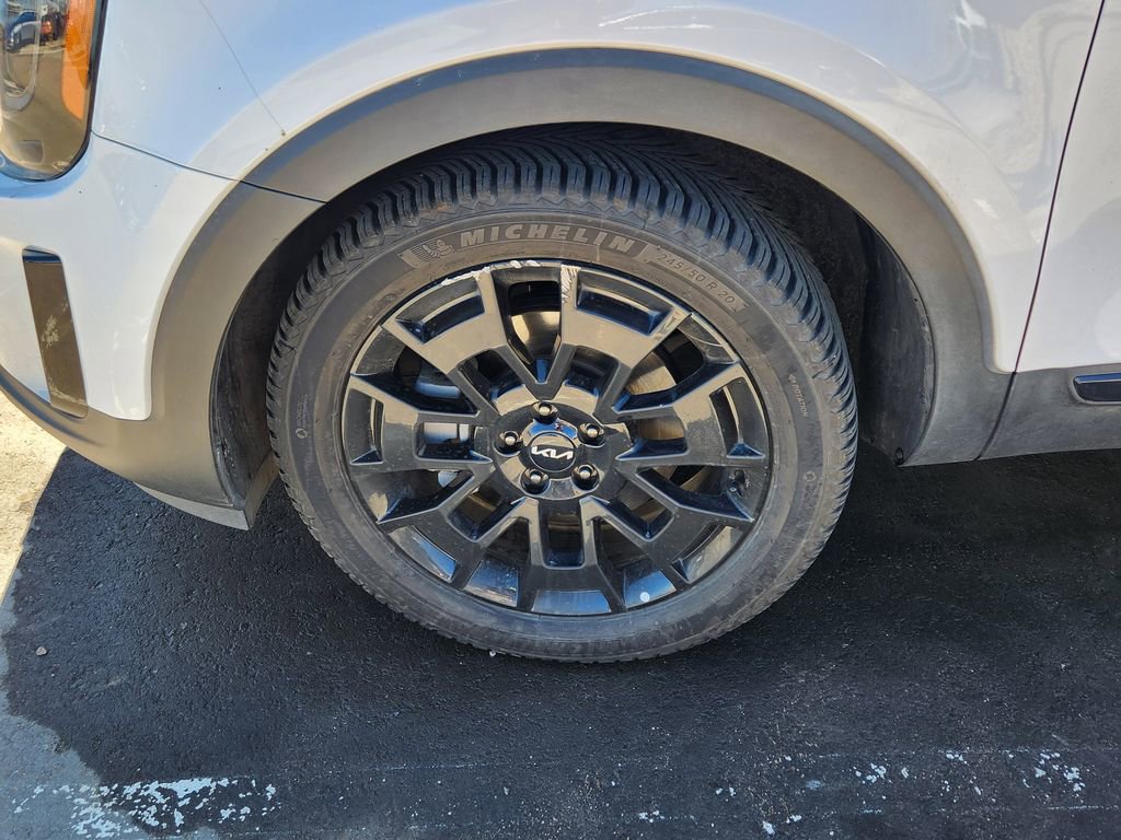 Used 2022 Kia Telluride SX w/ Nightfall Edition Package image 6