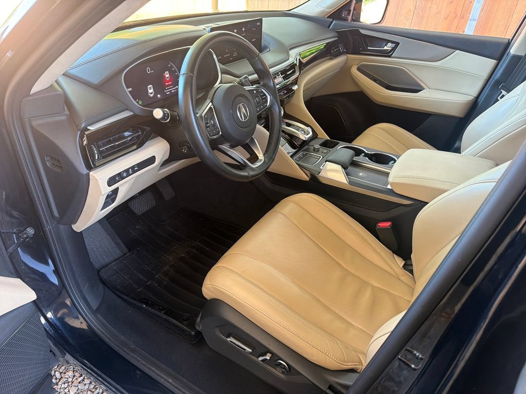 Used 2022 Acura MDX w/ Technology Package FWD image 2