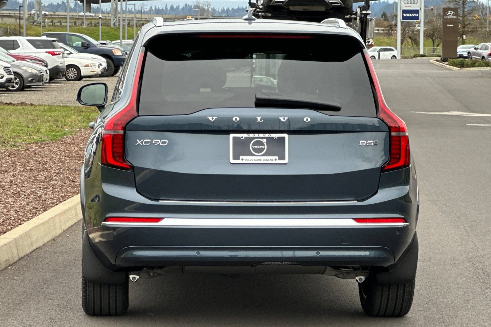 New 2026 Volvo XC90 B5 Core w/ Protection Package Premier AWD/4WD image 4