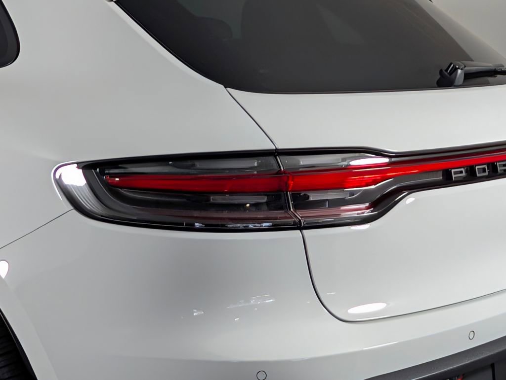 New 2026 Porsche Macan image 16
