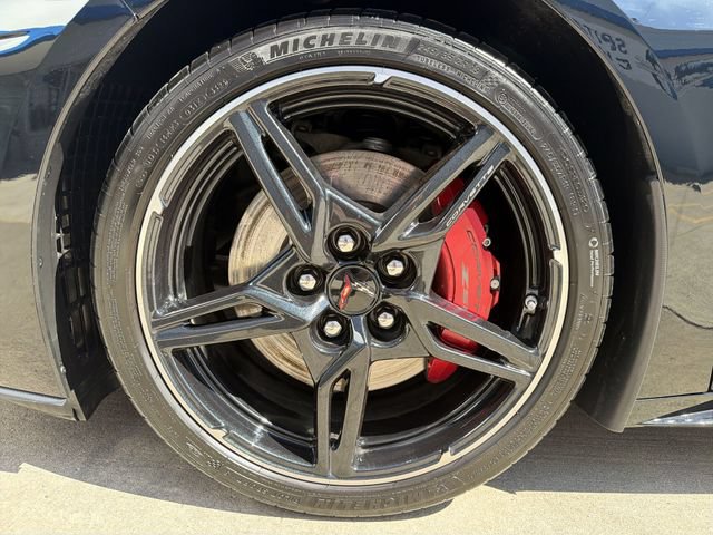Used 2023 Chevrolet Corvette Stingray Preferred Conv w/ Z51 Performance Package RWD image 12