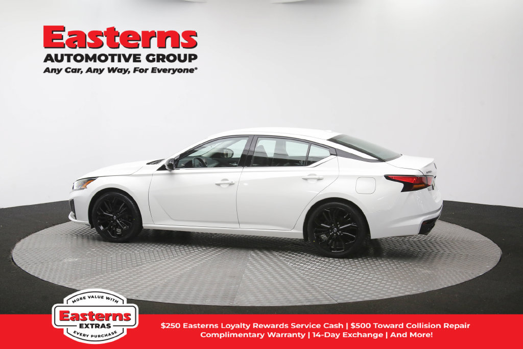 Used 2024 Nissan Altima 2.5 SR FWD image 58