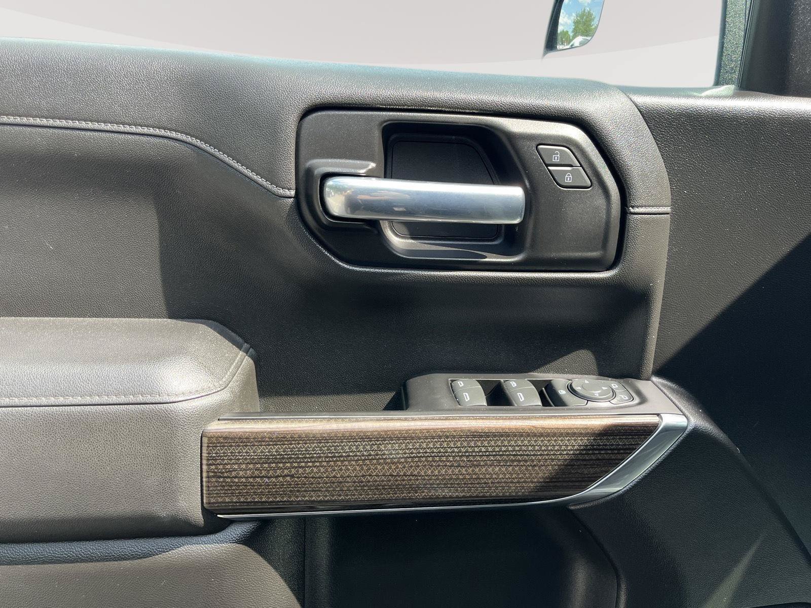 Used 2022 Chevrolet Silverado 1500 LT AWD/4WD image 20
