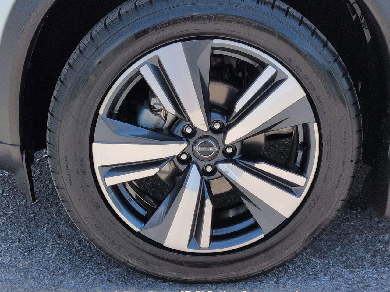 Used 2023 Nissan Rogue SL w/ SL Premium Package FWD image 11