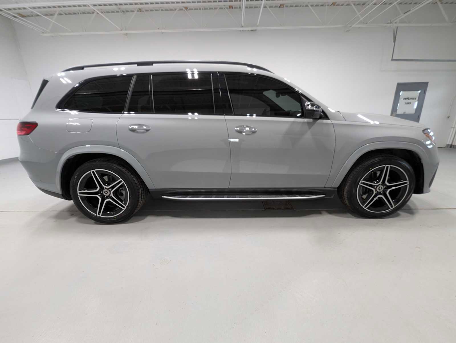 Certified 2025 Mercedes-Benz GLS 450 4MATIC image 7