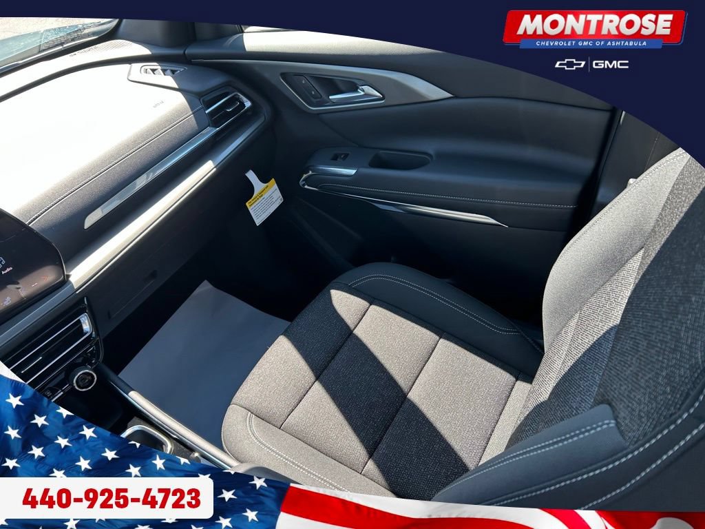 New 2026 Chevrolet Traverse LT w/ Sun and Wheel Package FWD image 24