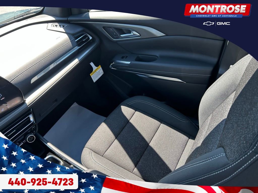New 2026 Chevrolet Traverse LT w/ Sun and Wheel Package FWD image 24