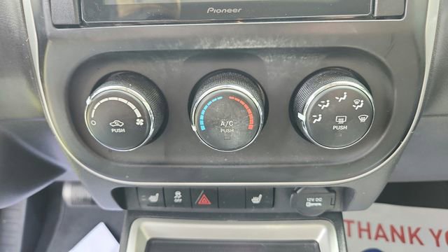 Used 2015 Jeep Compass High Altitude FWD image 18