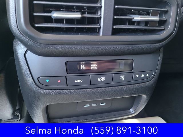 Used 2025 Honda Pilot Touring image 12