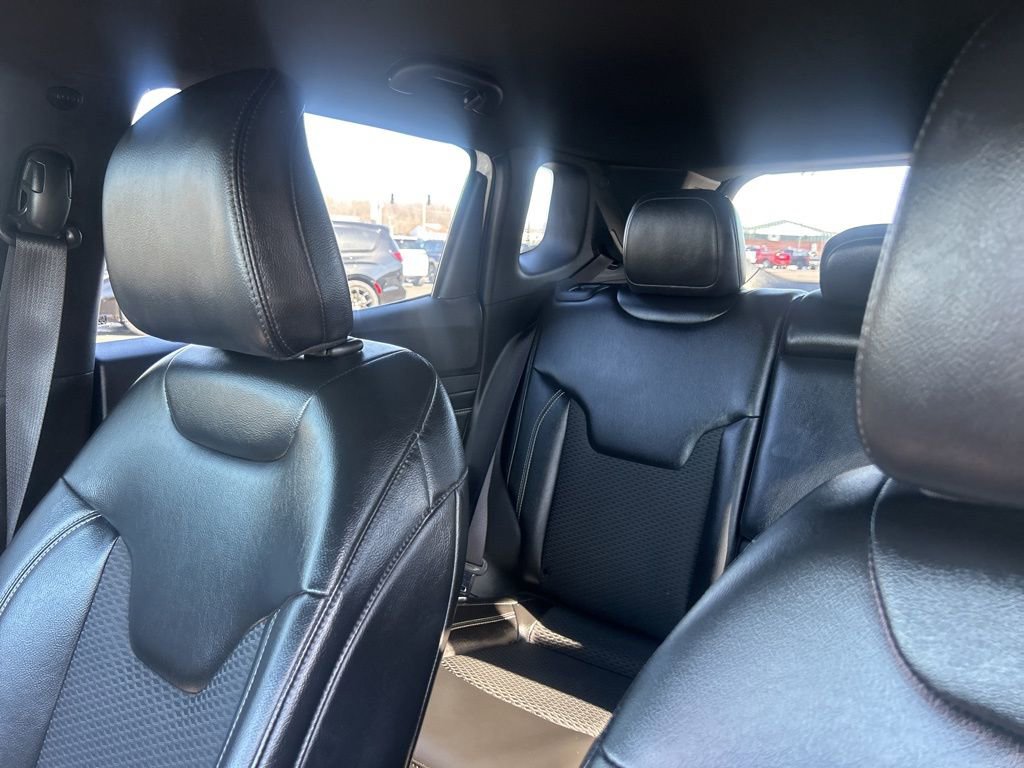 Used 2023 Jeep Compass Altitude image 11