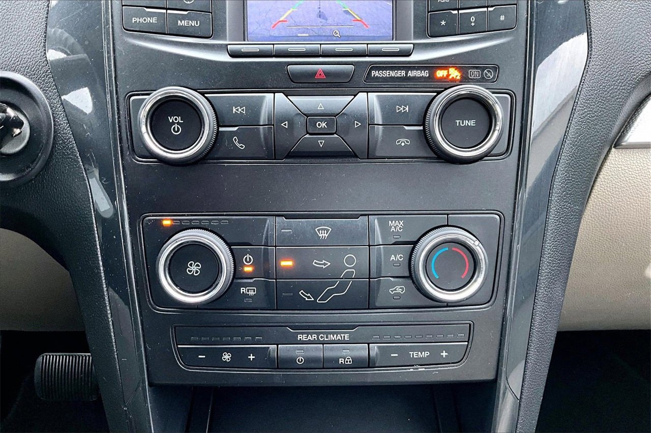 Used 2019 Ford Explorer FWD image 17