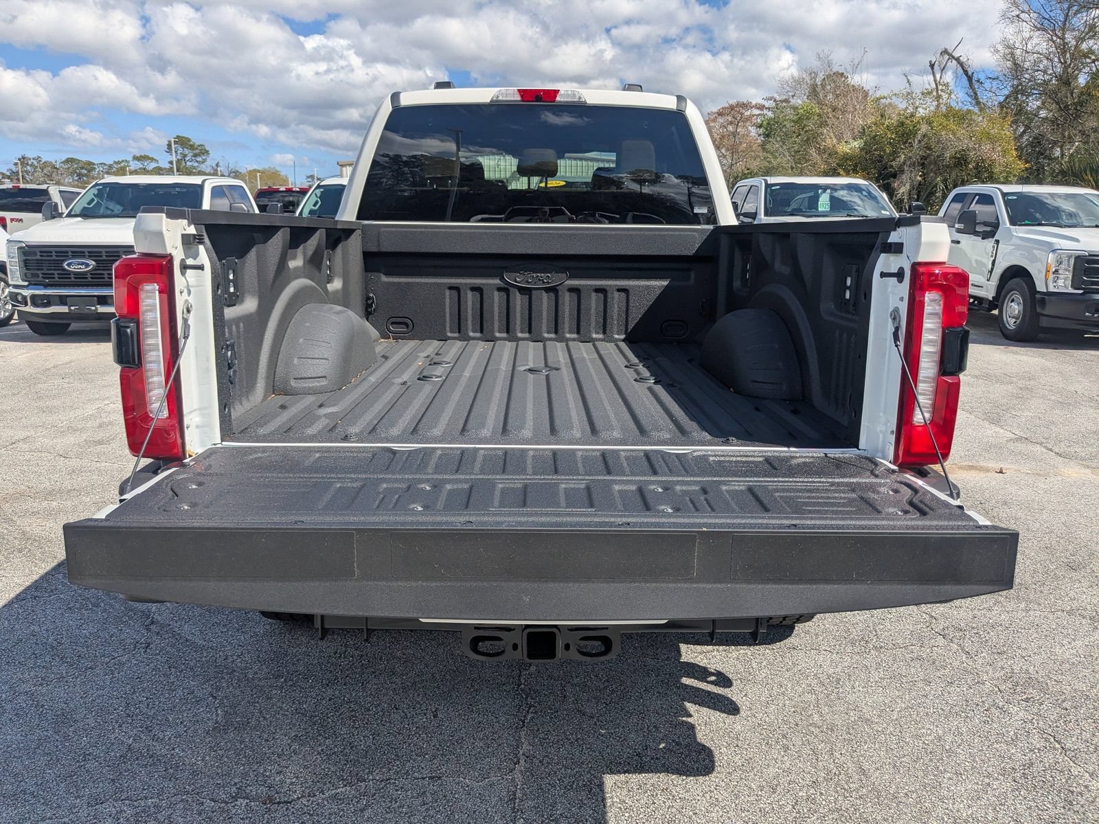 New 2026 Ford F250 Lariat w/ Black Appearance Package AWD/4WD image 13