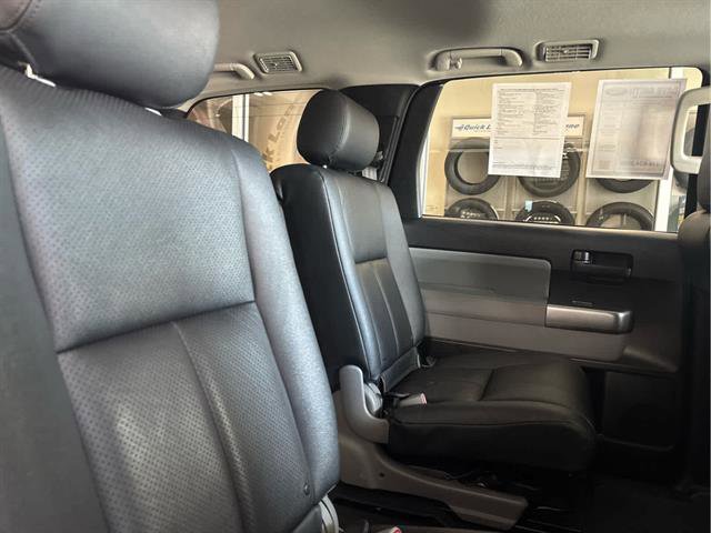 Used 2022 Toyota Sequoia SR5 image 31