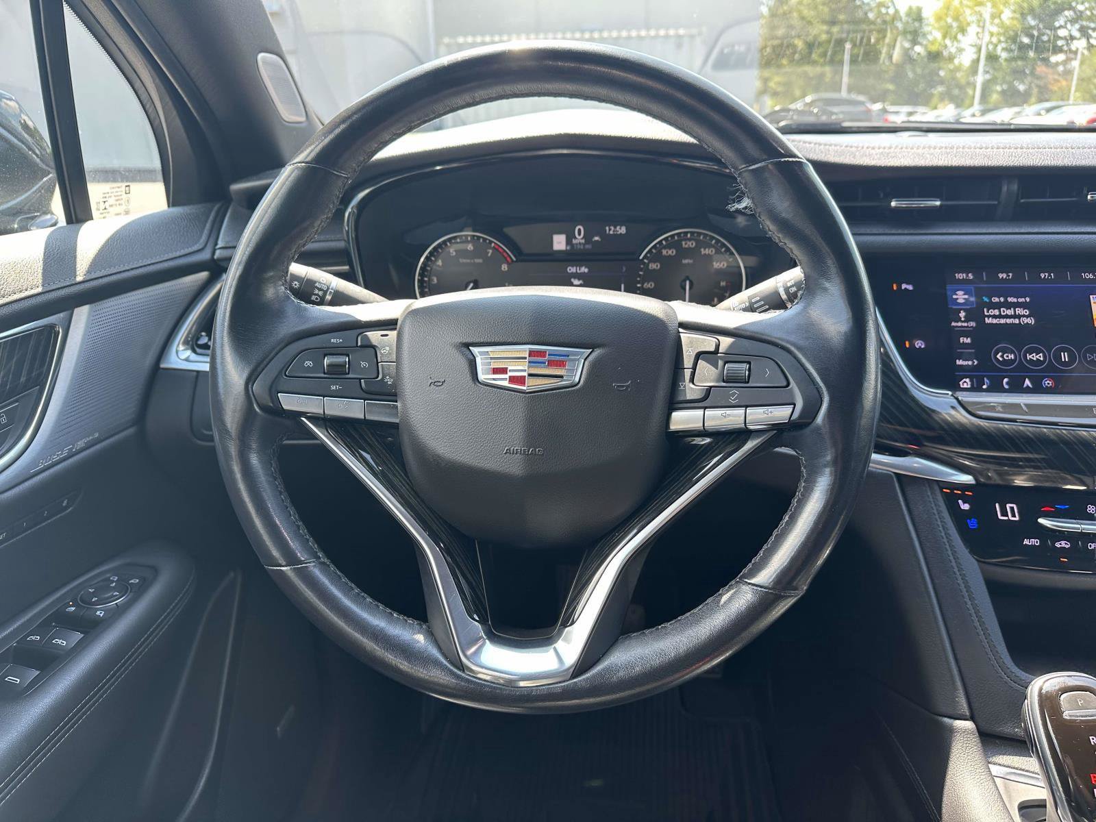 Used 2020 Cadillac XT6 Premium Luxury FWD image 12