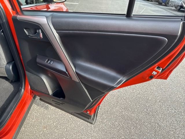 Used 2016 Toyota RAV4 XLE image 16