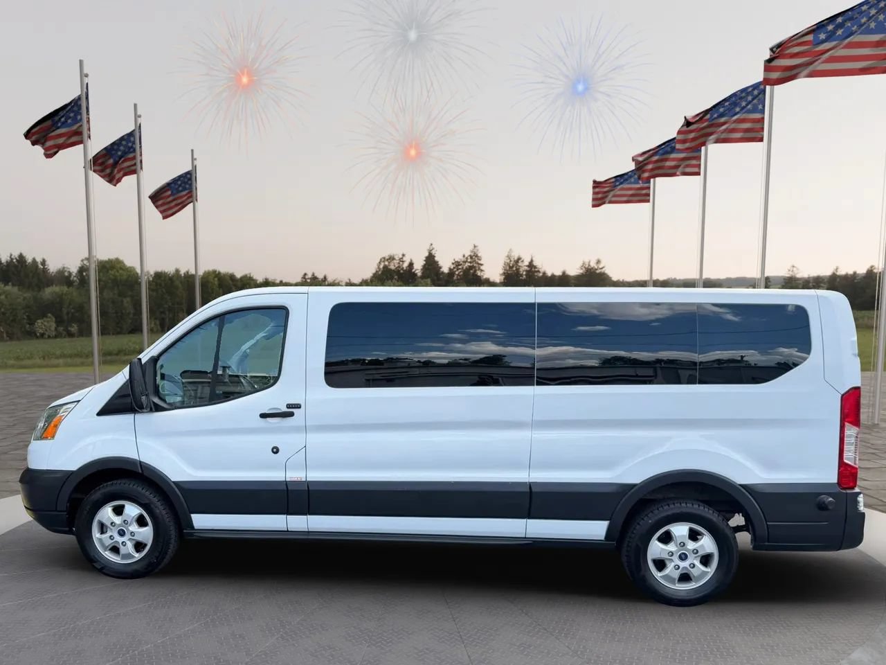 Used 2017 Ford Transit 350 XLT RWD image 11