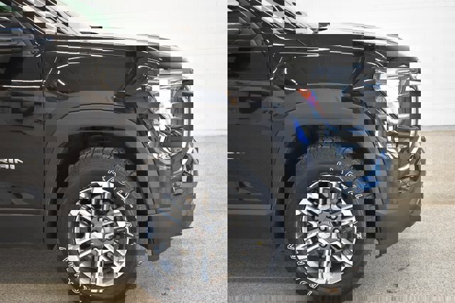 Used 2025 GMC Terrain Elevation image 13