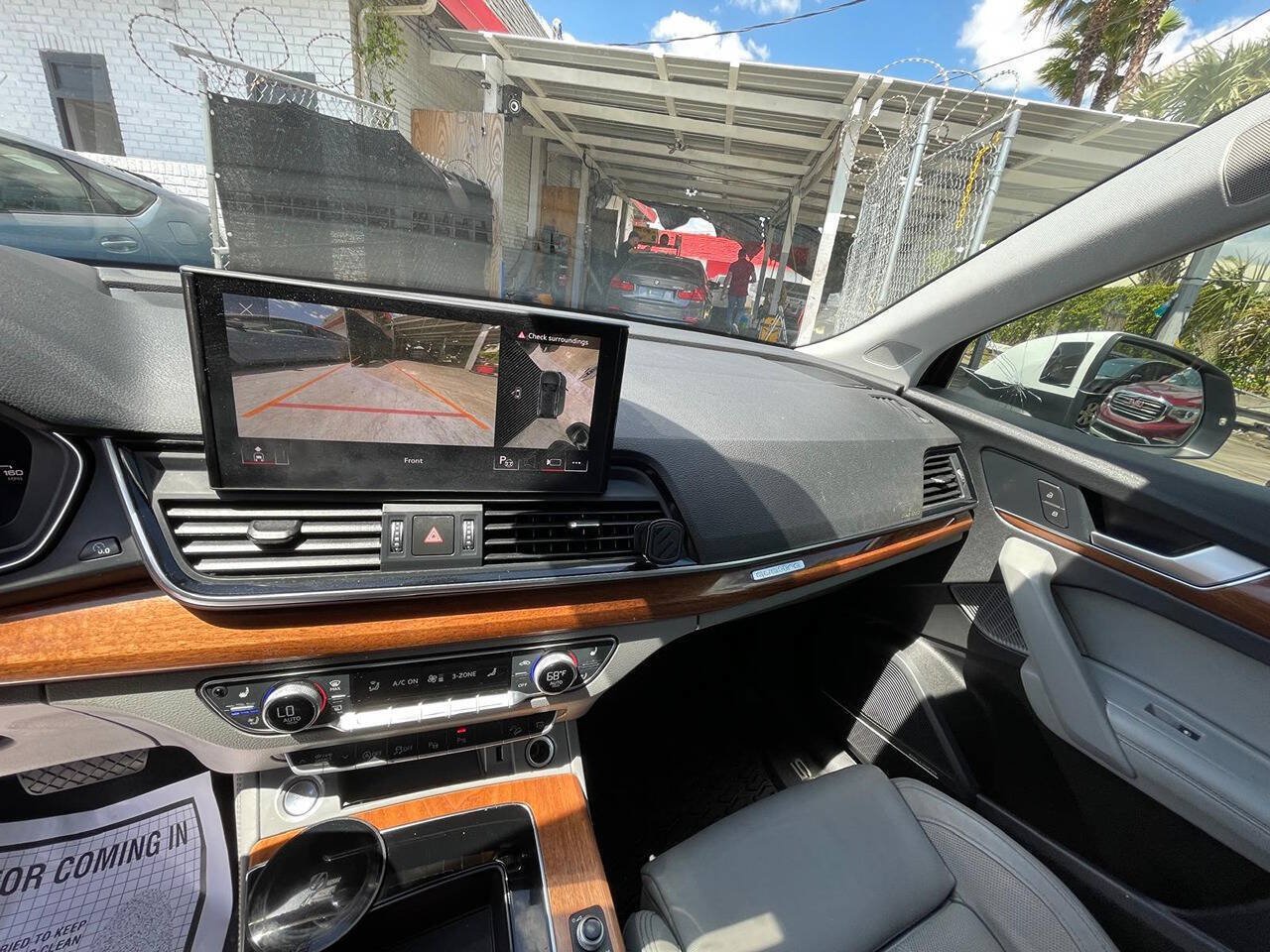Used 2022 Audi Q5 2.0T Prestige AWD/4WD image 11