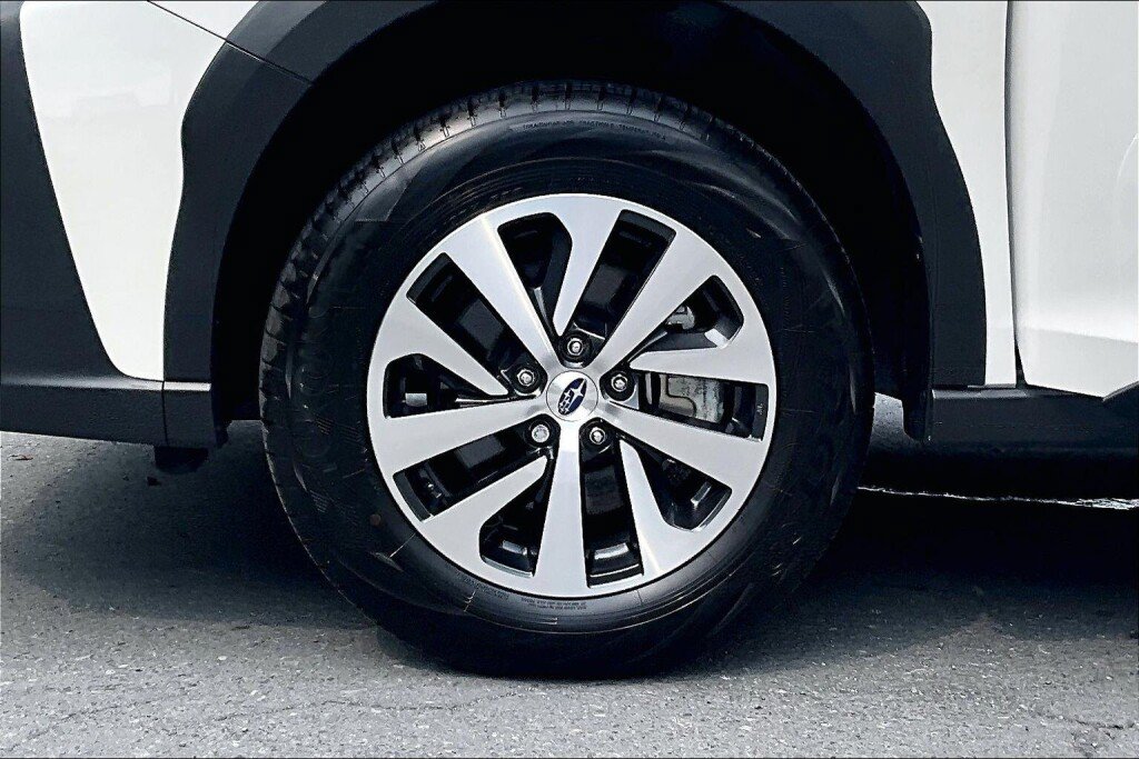 Used 2024 Subaru Outback Premium w/ Popular Package #1 AWD/4WD image 17
