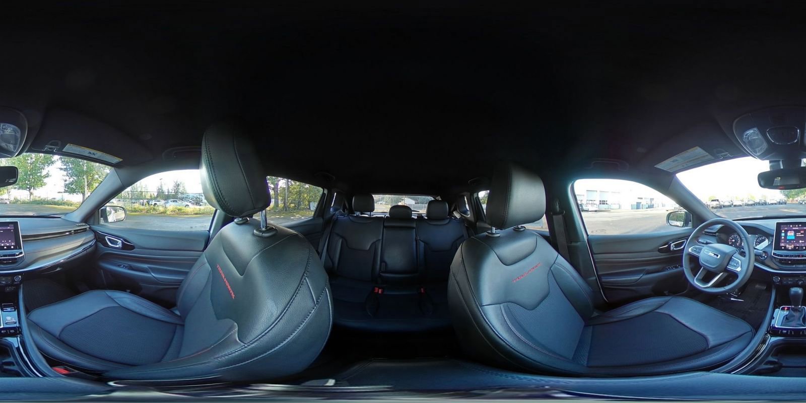 Used 2025 Jeep Compass Trailhawk image 43