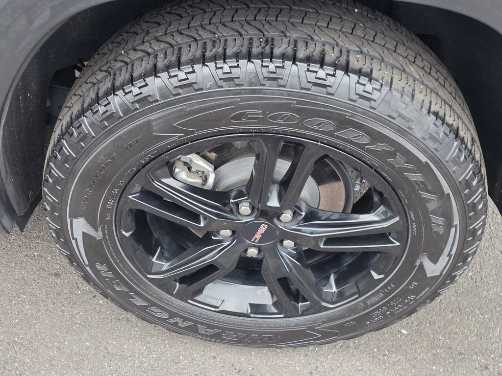 Certified 2022 GMC Terrain AT4 w/ LPO, Floor Liner Package image 10