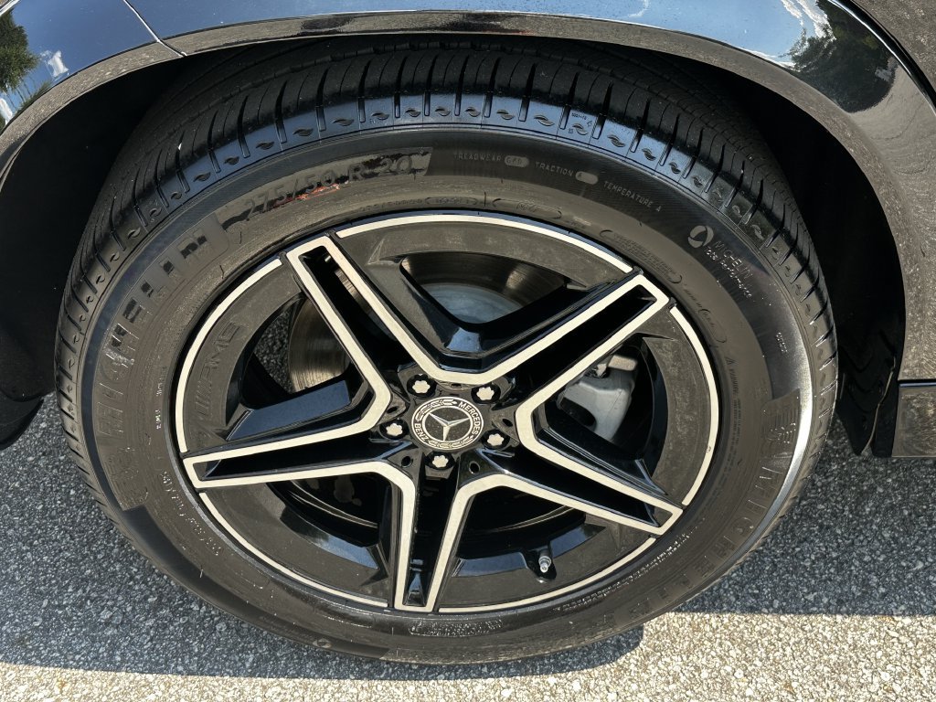 Certified 2025 Mercedes-Benz GLE 350 4MATIC w/ AMG Line Exterior image 20
