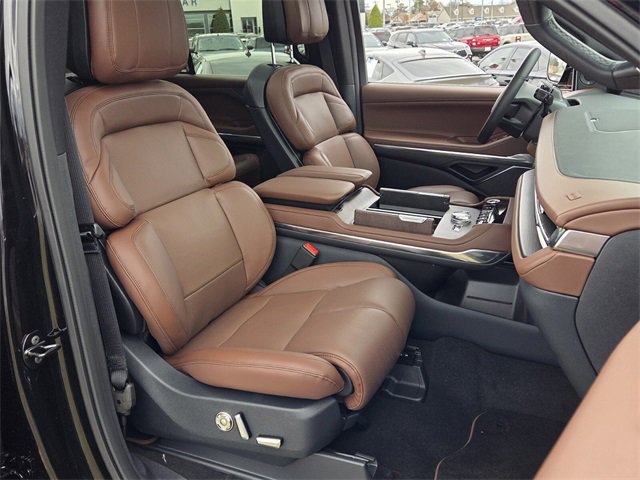 New 2026 Lincoln Navigator L Reserve image 18