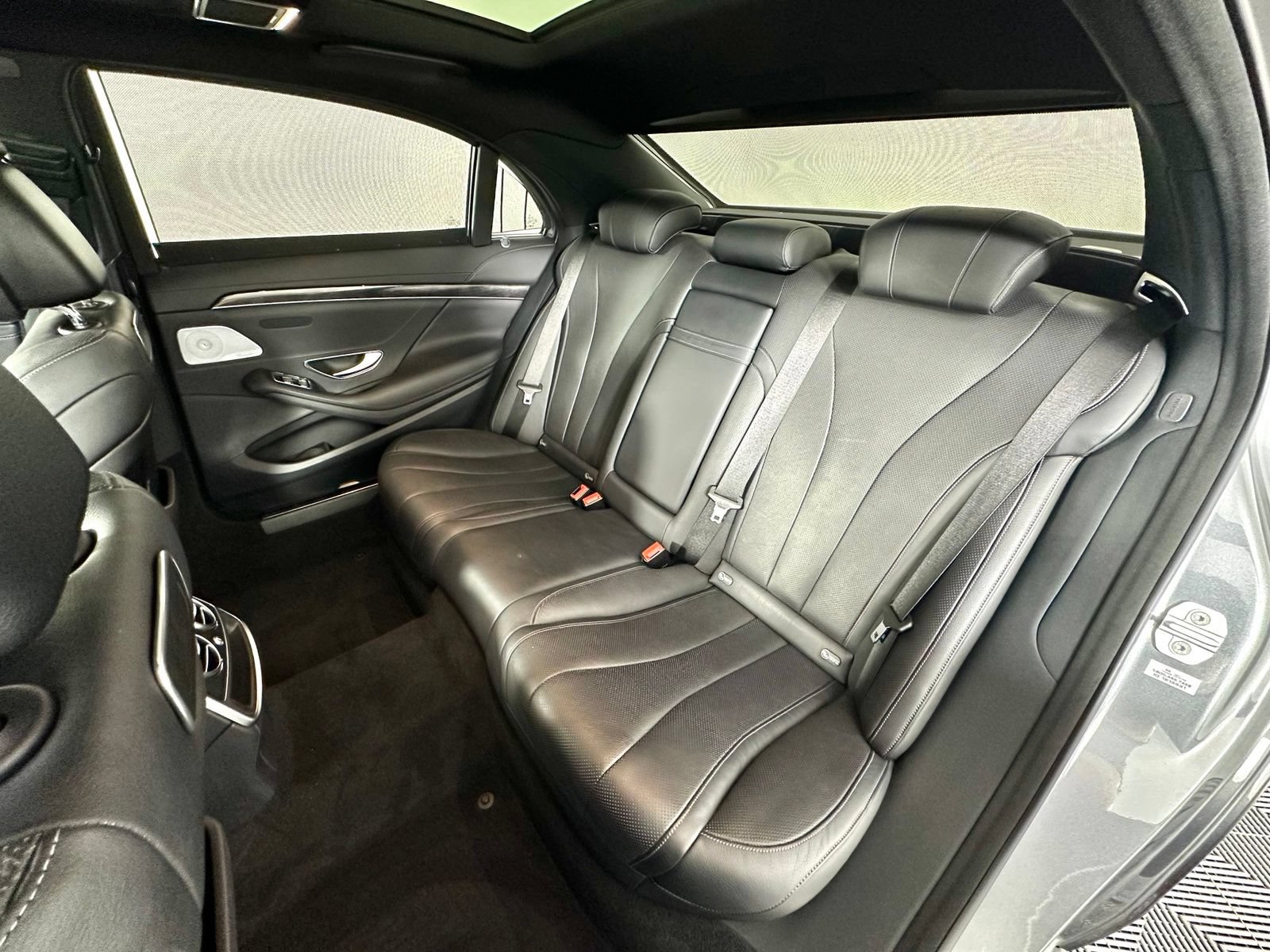 Used 2018 Mercedes-Benz S 450 Sedan image 34