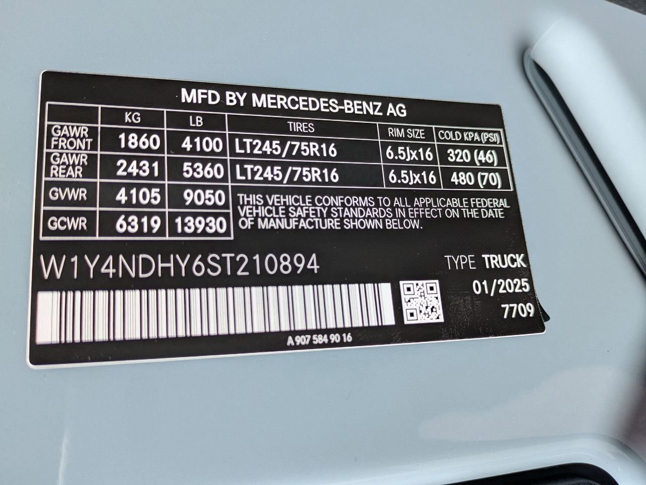 New 2025 Mercedes-Benz Sprinter 2500 image 14