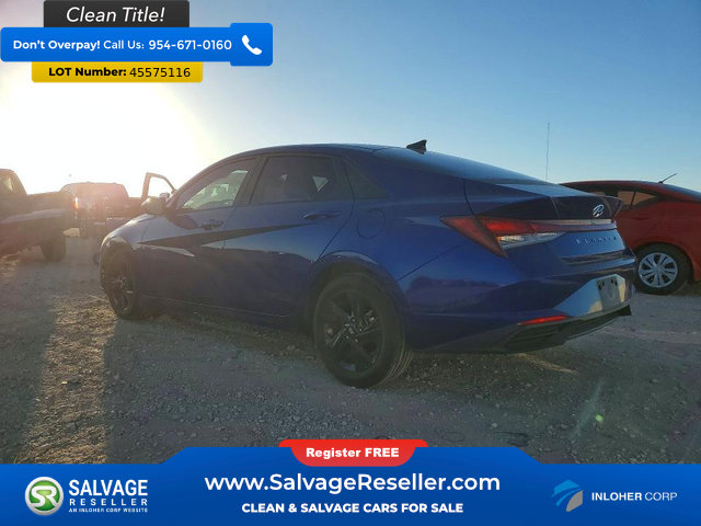 Used 2022 Hyundai Elantra SEL w/ Convenience Package FWD image 3
