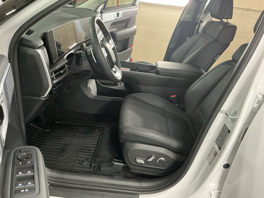 Used 2026 Hyundai Santa Fe SEL AWD/4WD image 11