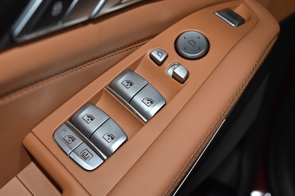 Certified 2025 BMW X7 xDrive40i image 6