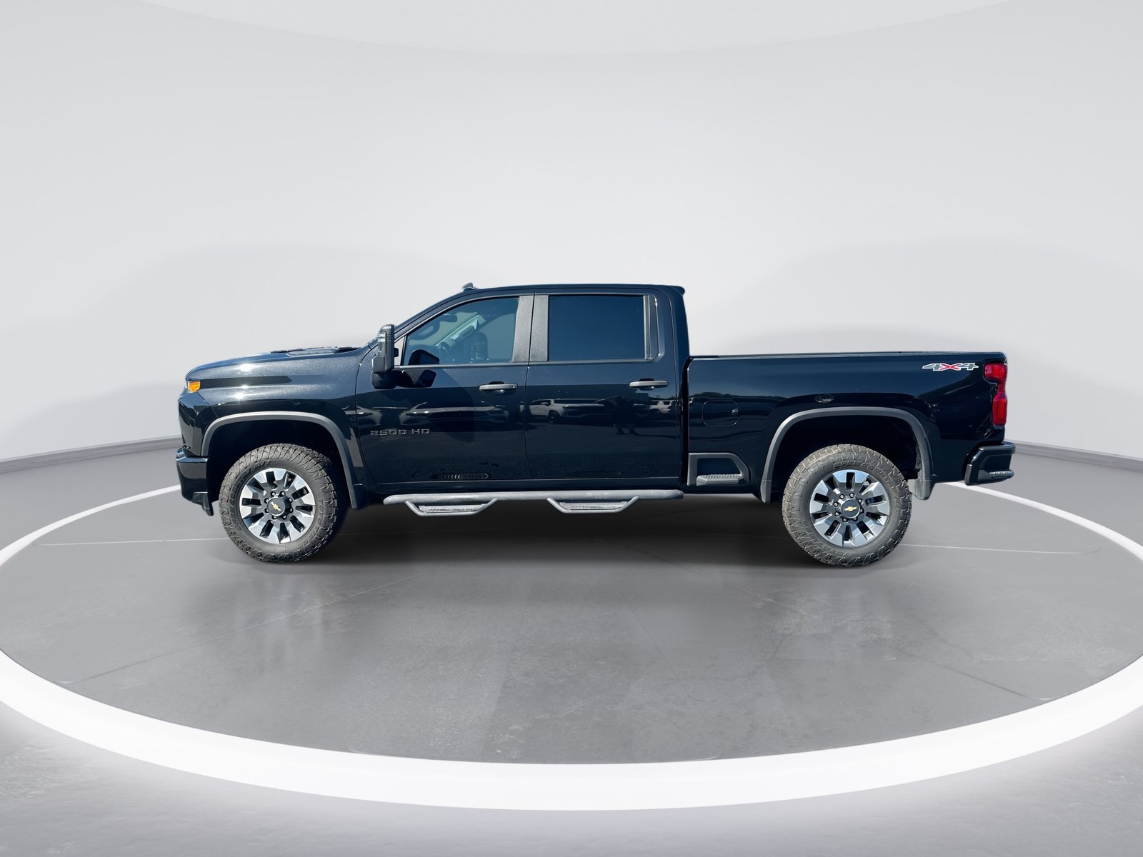 Used 2021 Chevrolet Silverado 2500 Custom w/ Custom Value Package AWD/4WD image 6