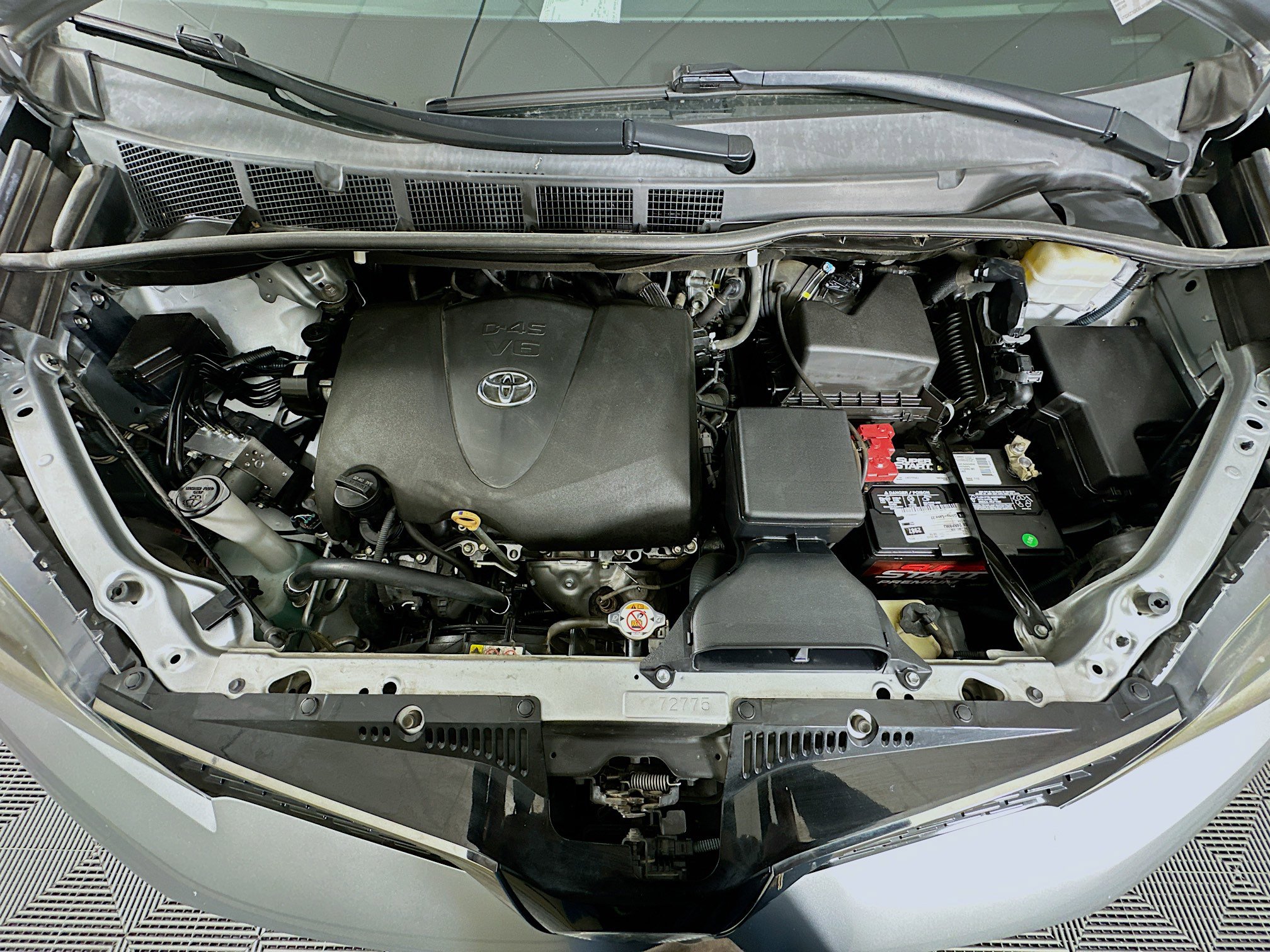 Used 2020 Toyota Sienna SE w/ SE Preferred Package image 35