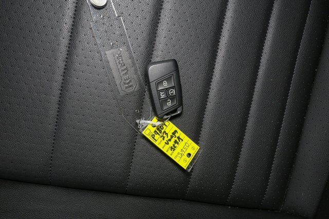 Used 2023 Volkswagen Jetta SE image 37