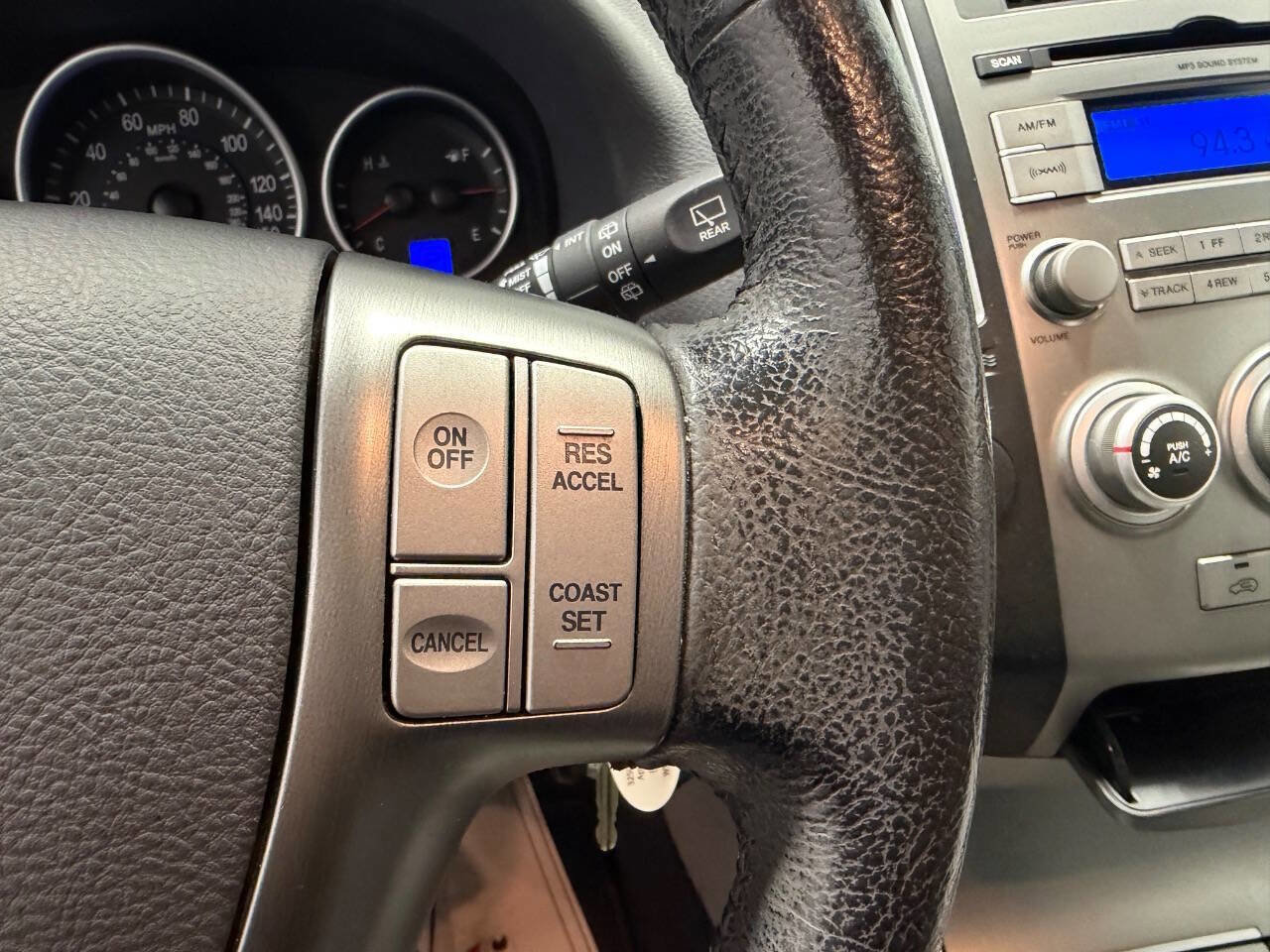 Used 2010 Hyundai Veracruz GLS image 30