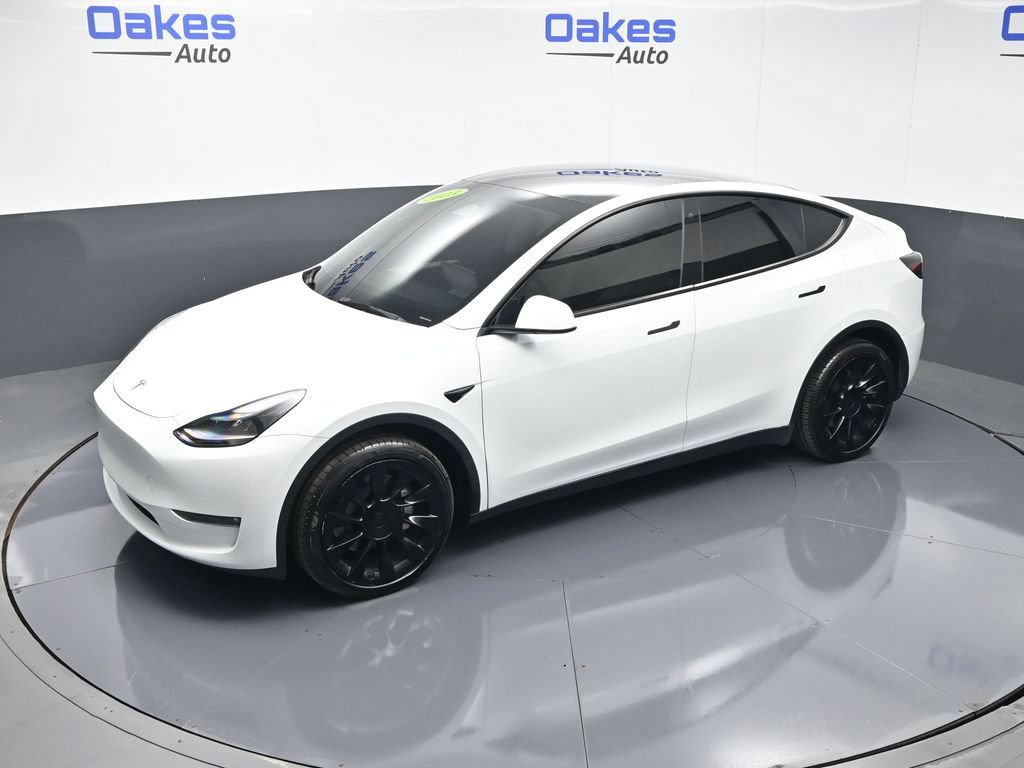 Used 2023 Tesla Model Y Long Range AWD/4WD image 46