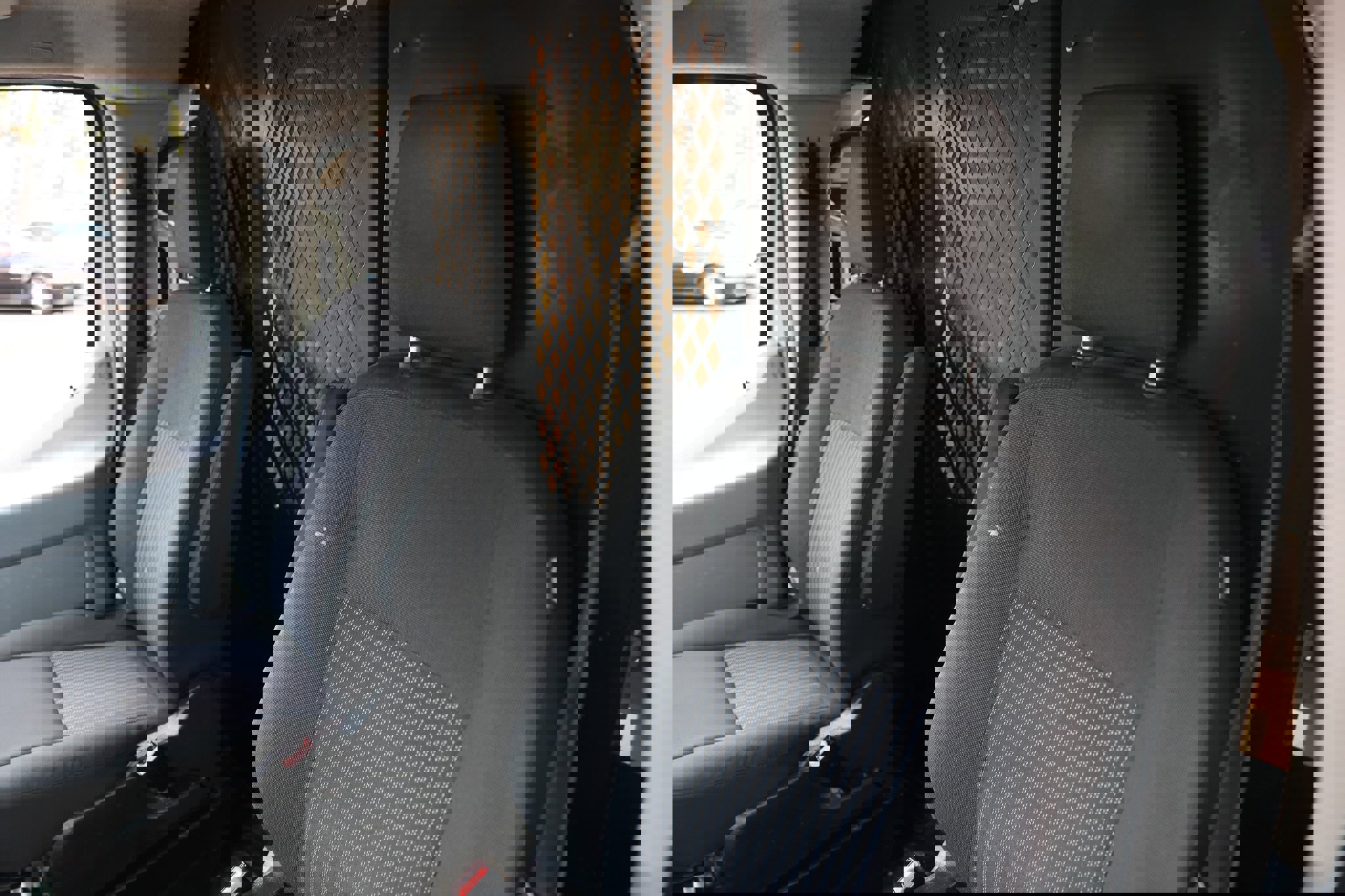 Used 2018 Ford Transit 250 130 Low Roof w/ Exterior Upgrade Package image 9