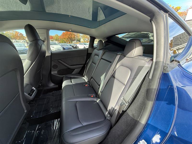 Used 2023 Tesla Model Y Performance image 14