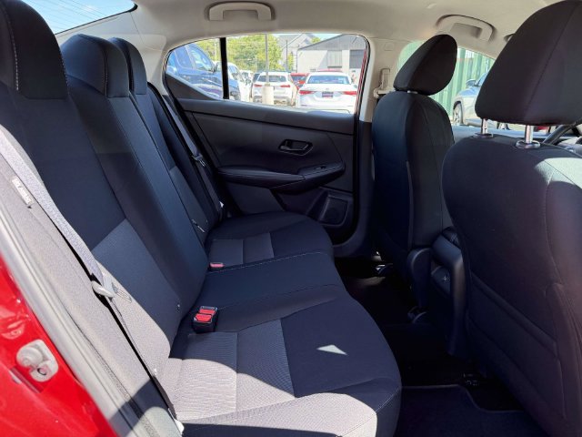 Used 2024 Nissan Sentra SV FWD image 13