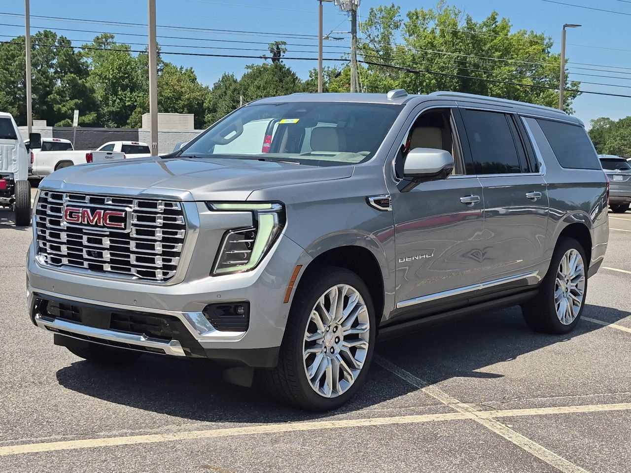 New 2026 GMC Yukon XL Denali w/ Denali Reserve Package AWD/4WD image 4