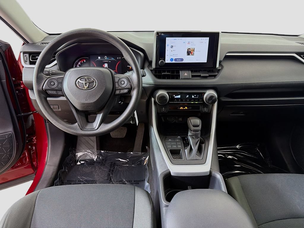 Used 2025 Toyota RAV4 LE AWD/4WD image 24