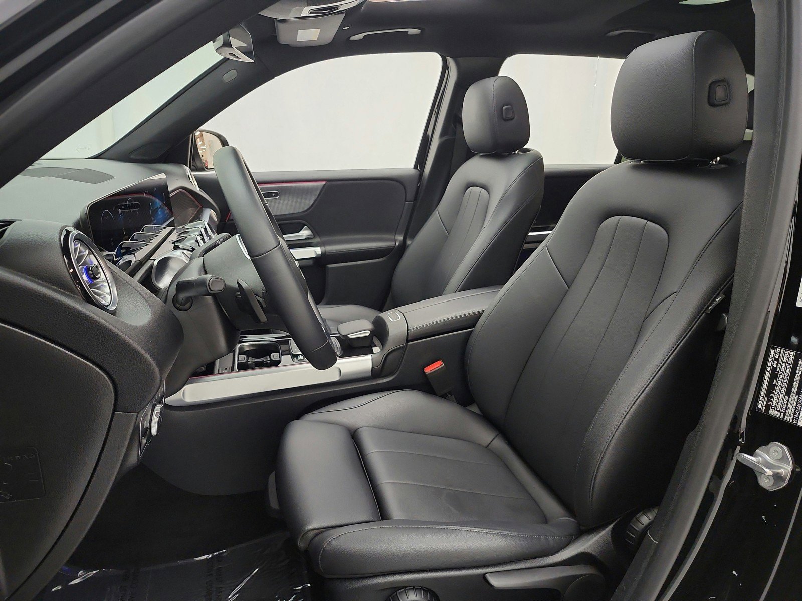 Used 2022 Mercedes-Benz GLB 250 image 13