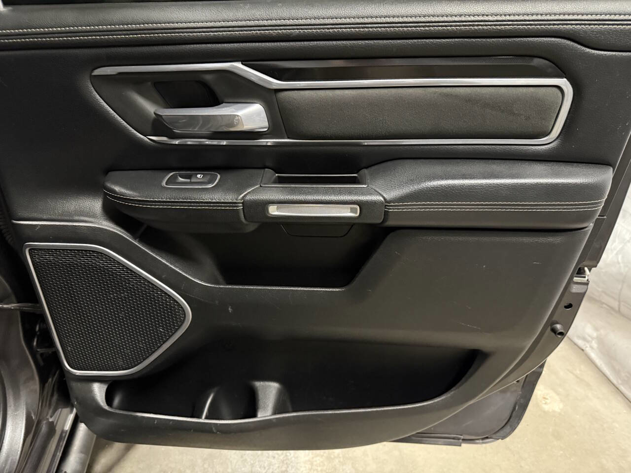 Used 2020 RAM 1500 Laramie w/ Sport Appearance Package image 15