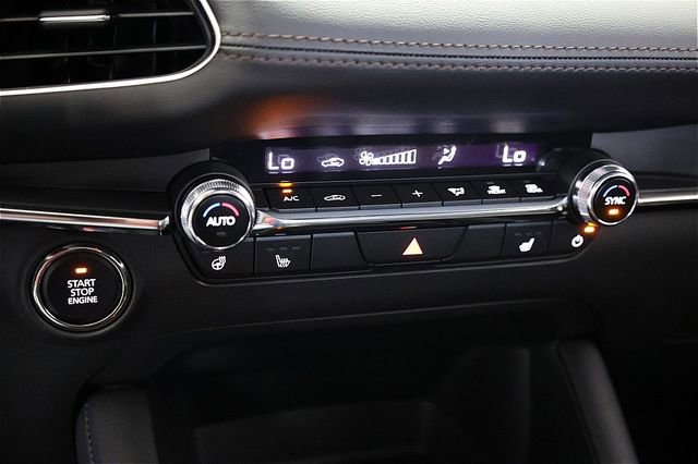 New 2026 MAZDA MAZDA3 Hatchback w/Premium Plus Pkg image 32